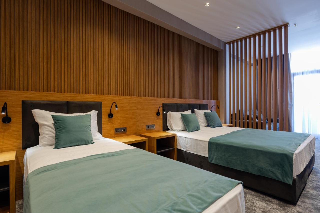 Hotel Monarch Batumi Exterior photo