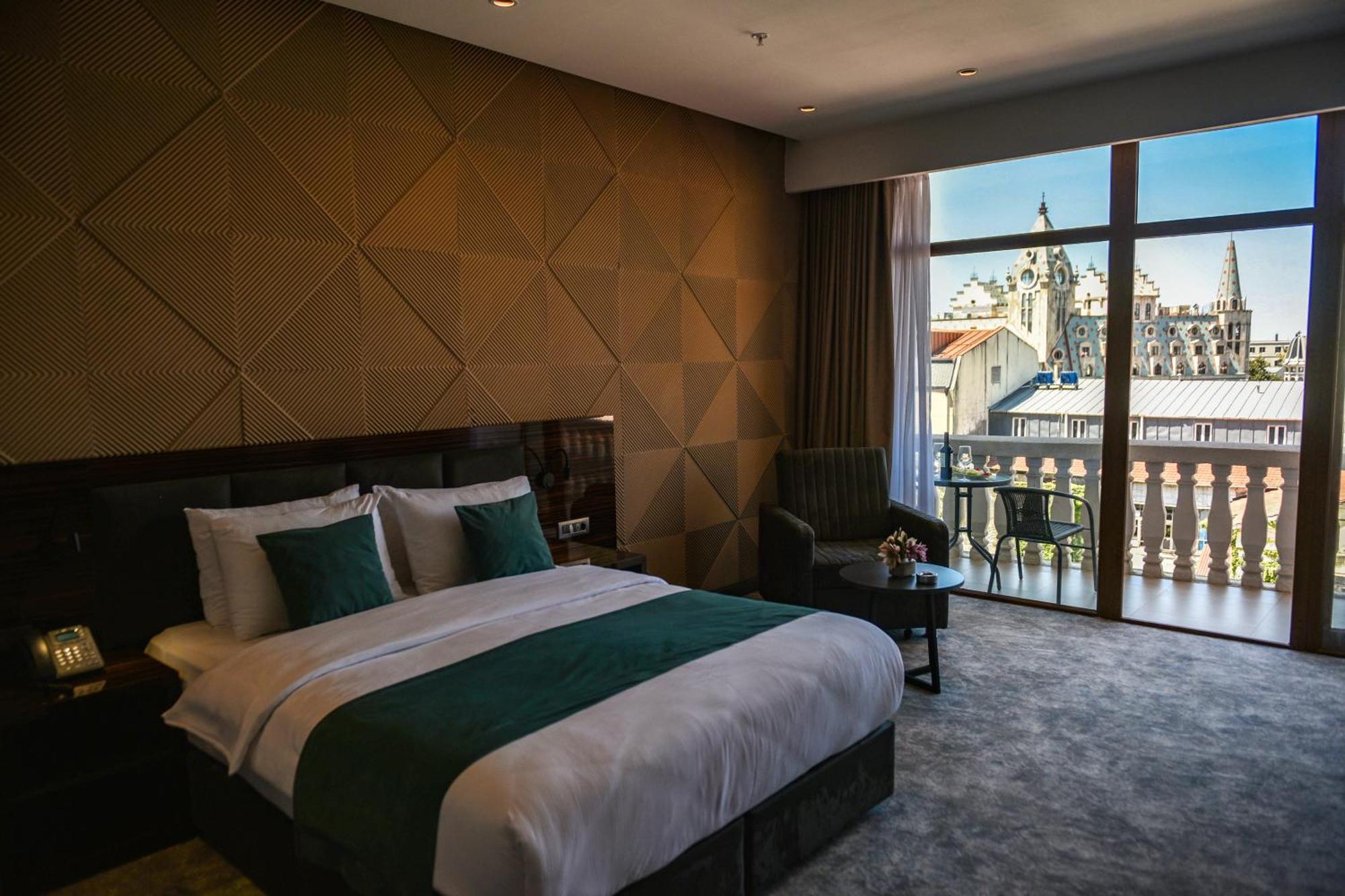 Hotel Monarch Batumi Exterior photo